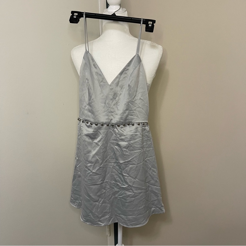 NWT women’s nbd silver gray dress